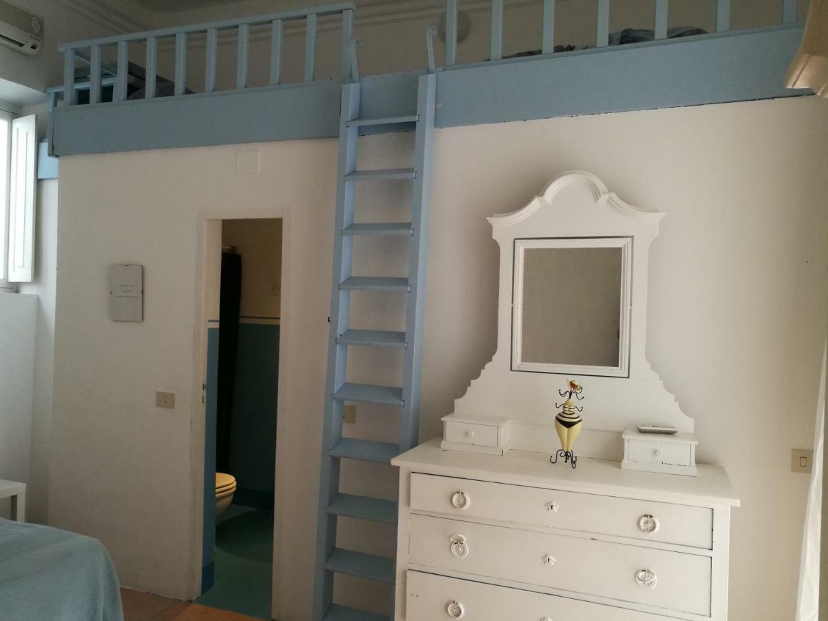 Casa Carlotta Bed & Breakfast Стромболи Екстериор снимка